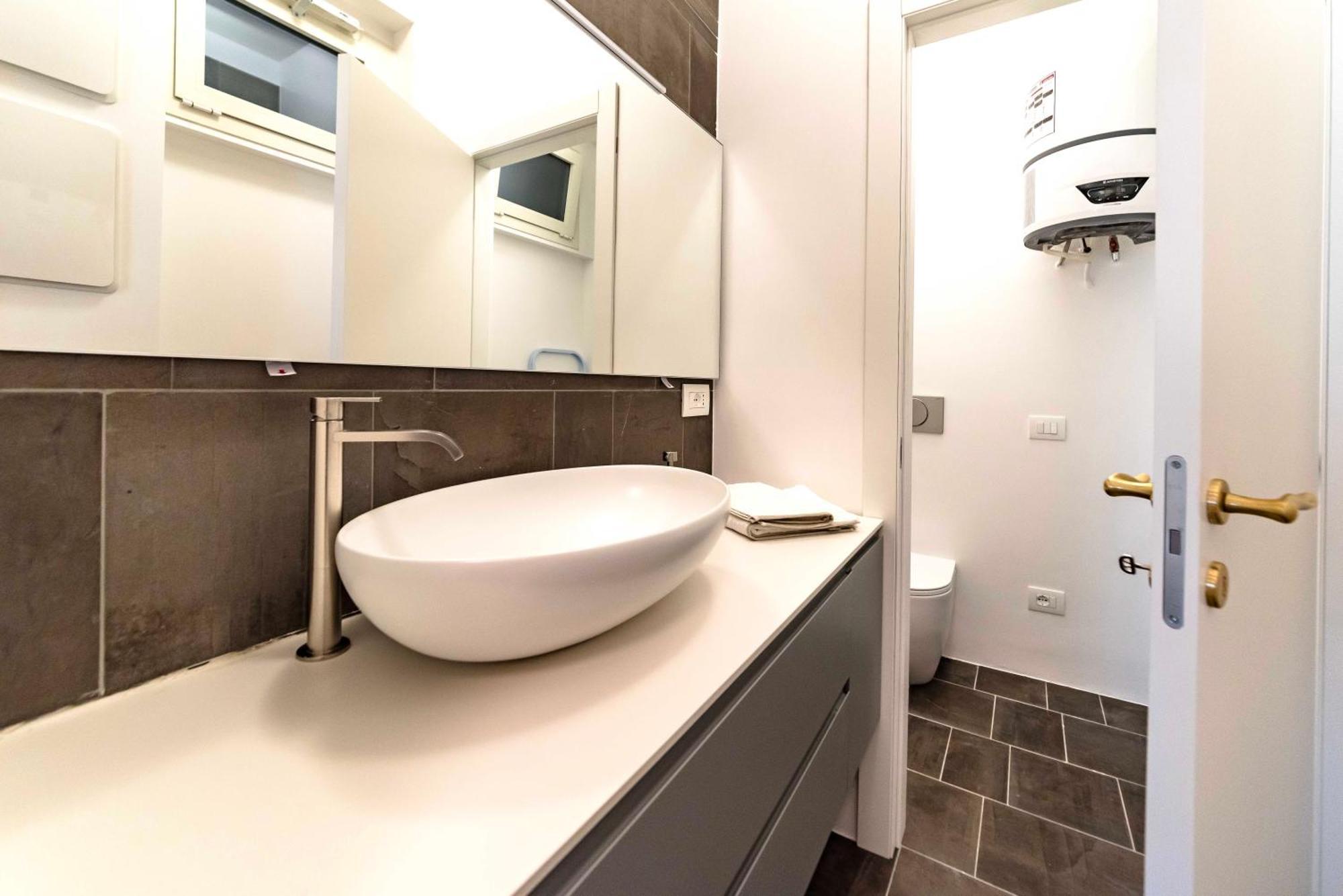 Dream Suites Milano San Babila Luaran gambar