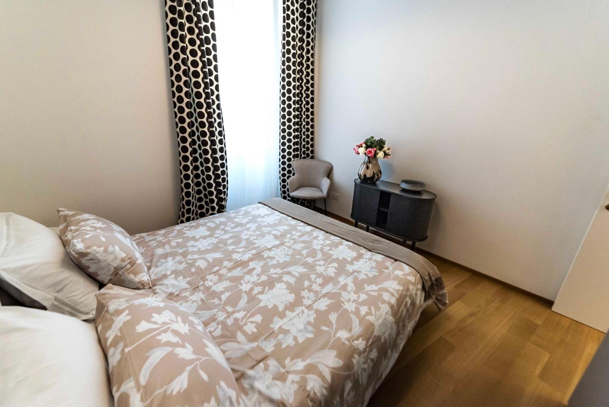 Dream Suites Milano San Babila Luaran gambar