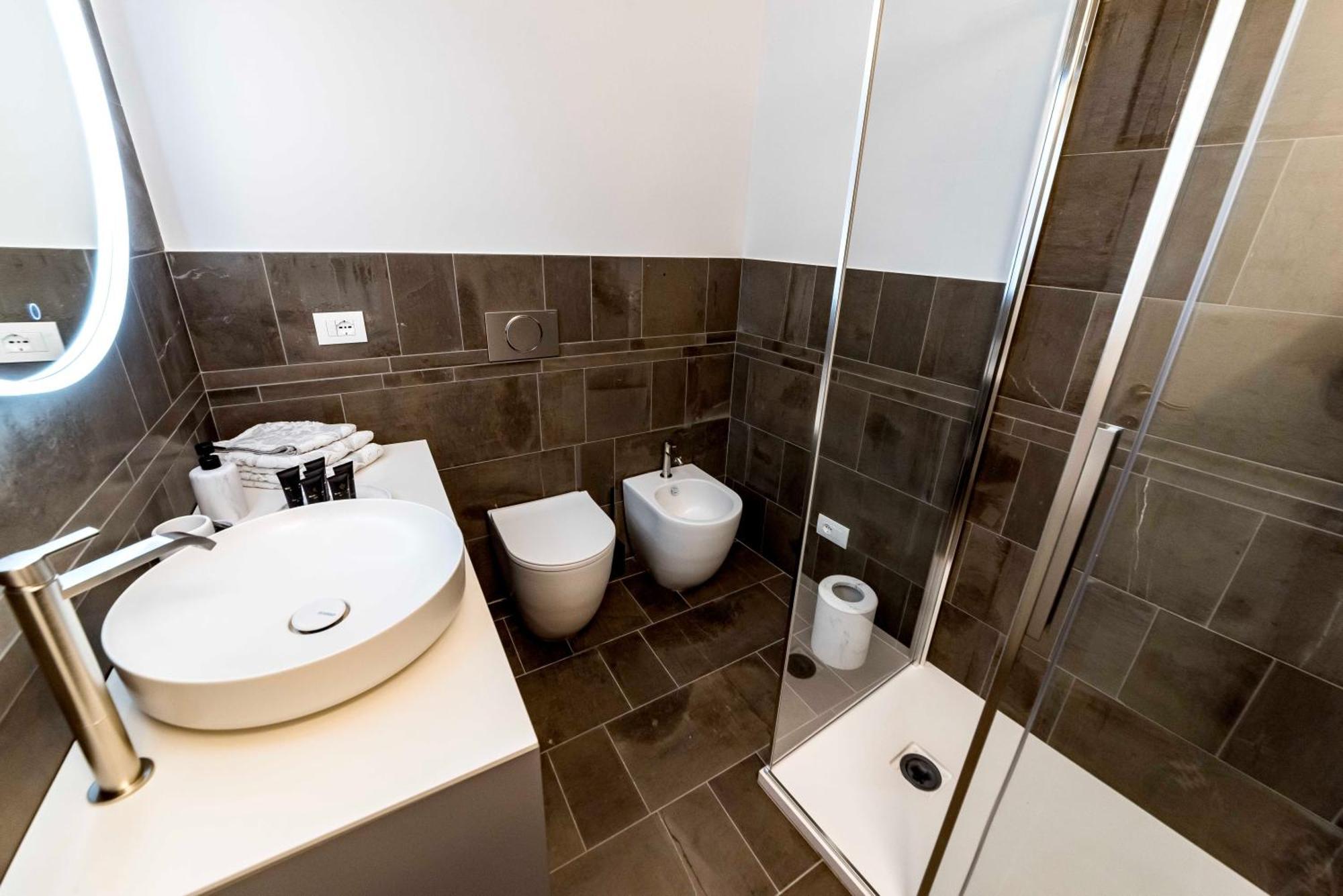 Dream Suites Milano San Babila Luaran gambar